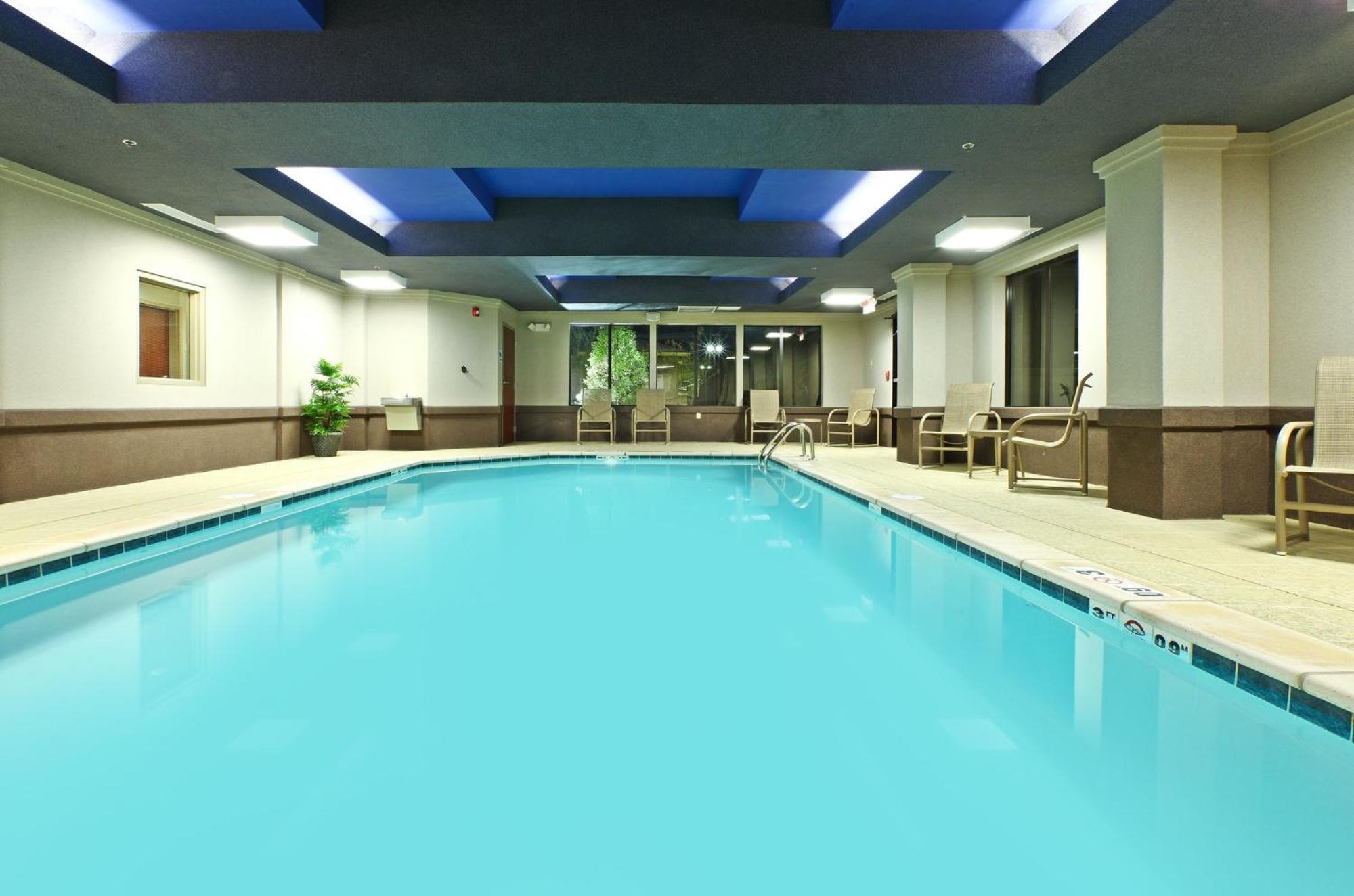 Express & By Ihg 2* Maumelle