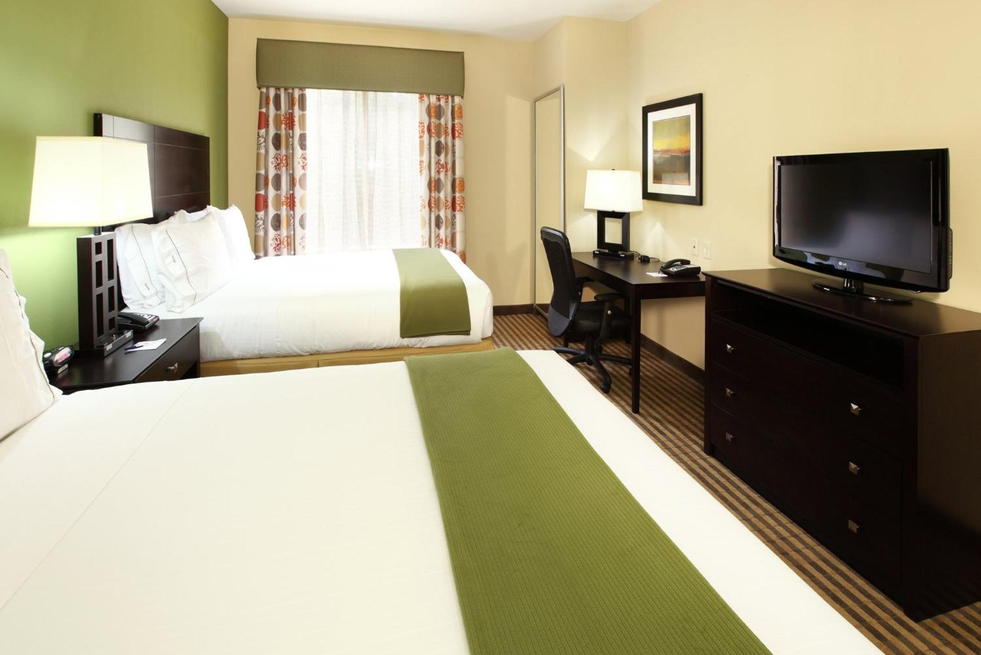 Hotel Express & By Ihg 2*