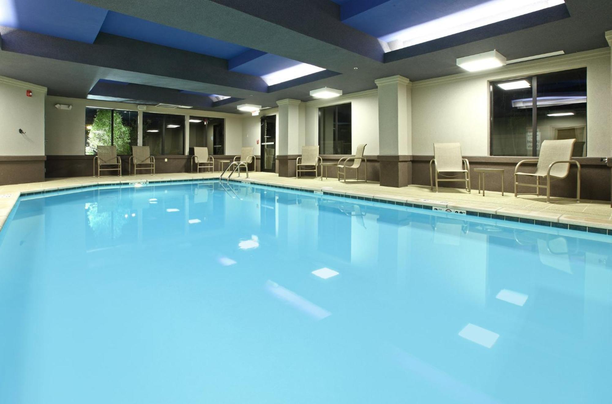 Hotel Express & By Ihg 2*
